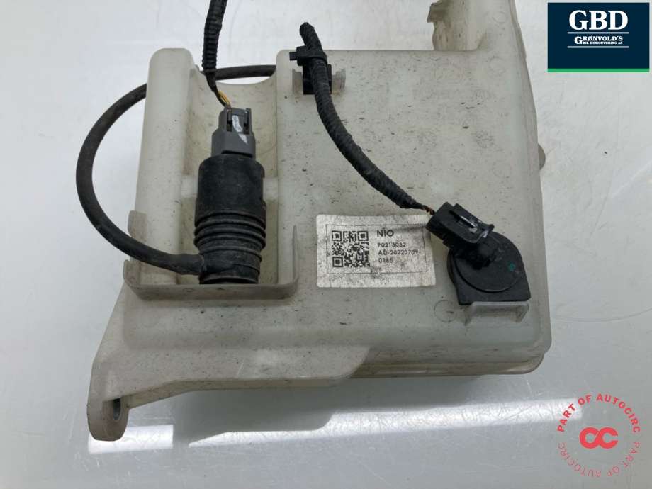 Spylertank foran til NIO ET7 2022-->>  (P0081999AC|P0213032-AD|)