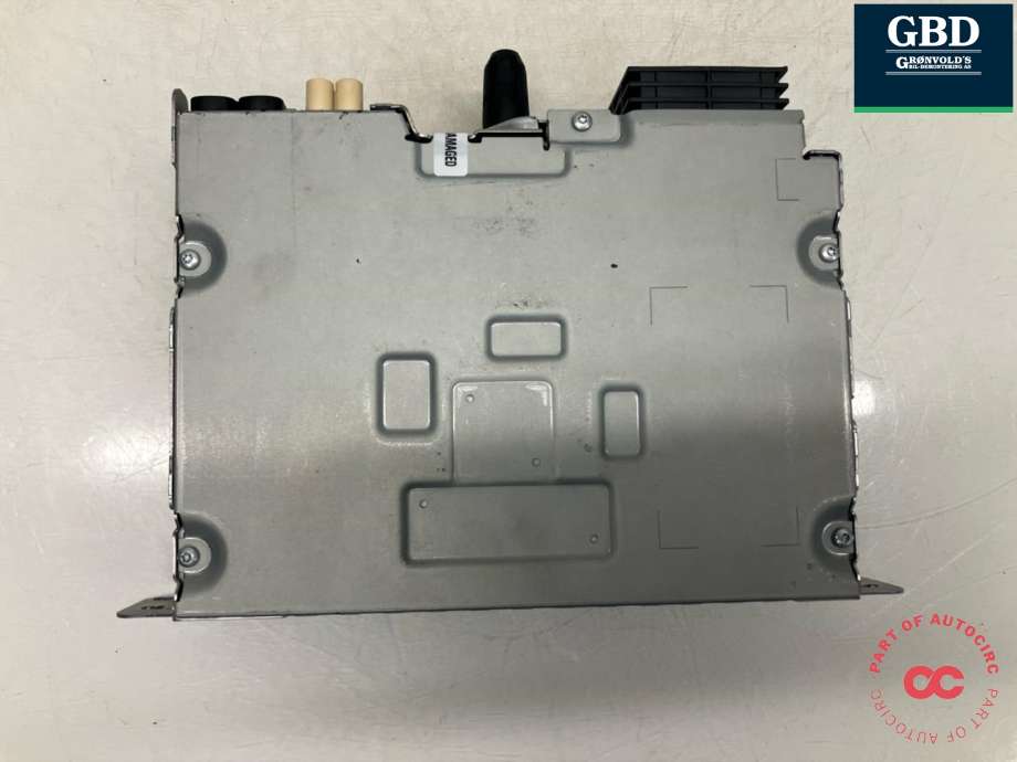 Bilstereo navigasjon til Peugeot e-208 2019-->>  (98 441 060 80|)