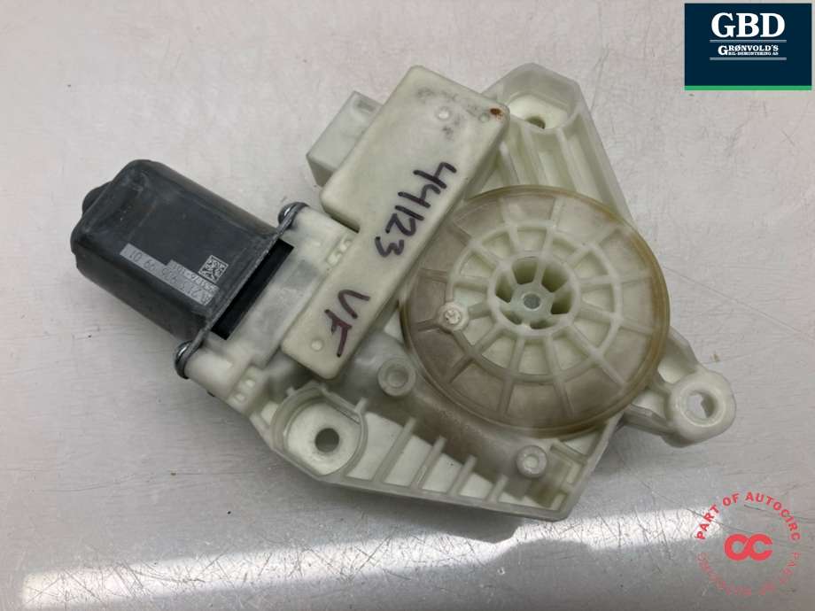 Ruteheis, kun motor, venstre foran til Mercedes E-Klasse 2016-2023 (W213) (W213) (A 213 906 99 01|A213 906 99 01|)