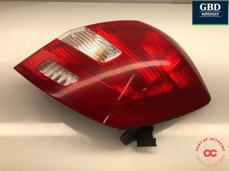 Baklykt høyre til Škoda Fabia 2010-2014 (Type II, Fase 2) (5J6 945 112|)