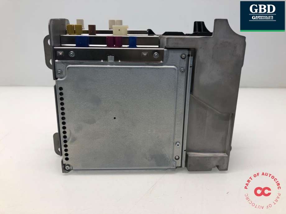 Bilstereo navigasjon til Mercedes EQC 2019-->> (A 253 900 06 09|)