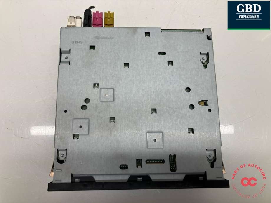 Bilstereo navigasjon til VW Golf VII 2012-2017 (Fase 1) (5G0 035 834|5G0 035 834 X|)