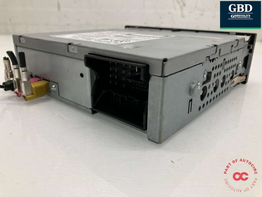 Bilstereo navigasjon til VW Golf VII 2012-2017 (Fase 1) (5G0 035 834|5G0 035 834 X|)
