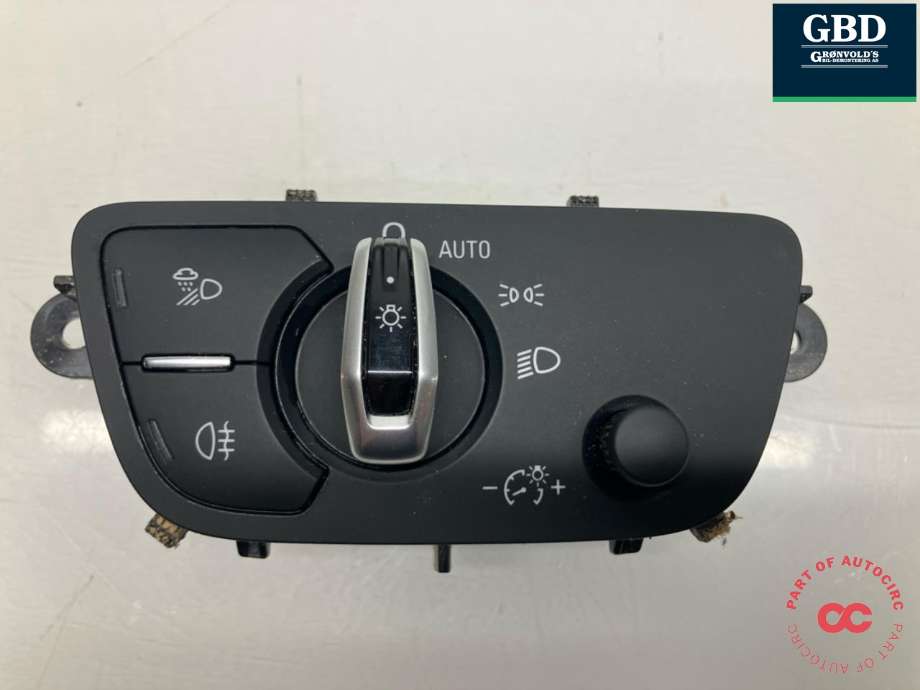 Bryter lys til Audi A4 2015-2019 (Type V, Fase 1) (B9) (B9) (4M0 941 531 AA 5PR|4M0 941 531 AA|)