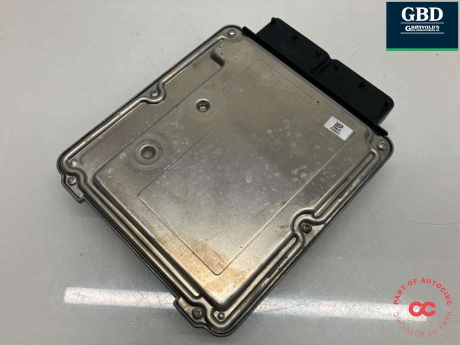 Styreenhet motor til Audi A4 2015-2019 (Type V, Fase 1) (B9) (B9) (04E 906 022 8WA|04E 907 309 R|)