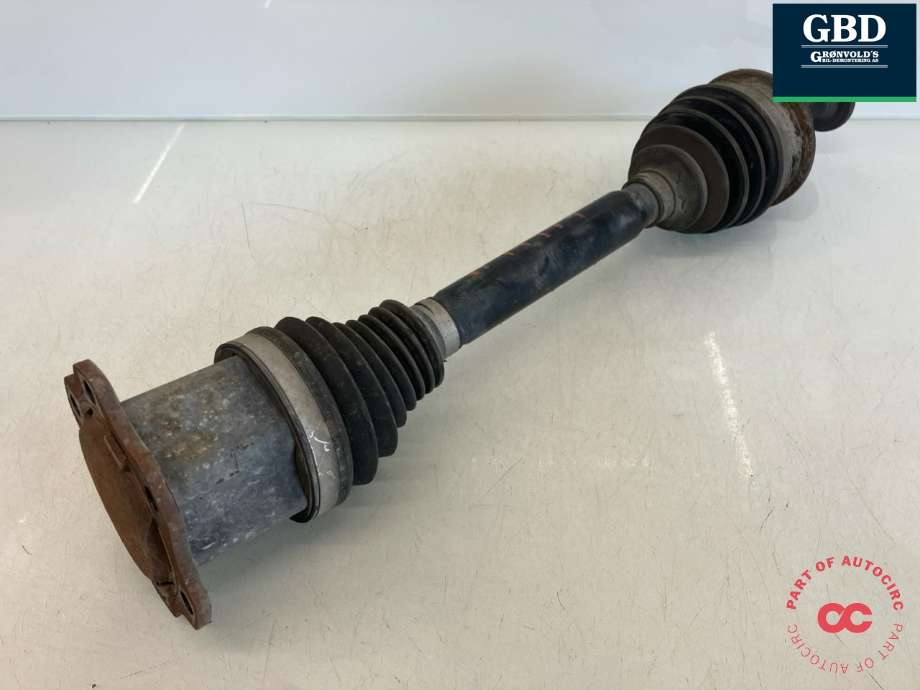Drivaksel venstre foran, diesel/automat til Audi A4 2015-2019 (Type V, Fase 1) (B9) (B9) (8W0 407 271 L|8W0 407 271|)
