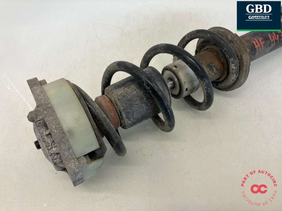 Fjærbein høyre foran til Audi A4 2015-2019 (Type V, Fase 1) (B9) (B9) (8W0 413 031 BH|8W0 413 031 AL|EE2020601)