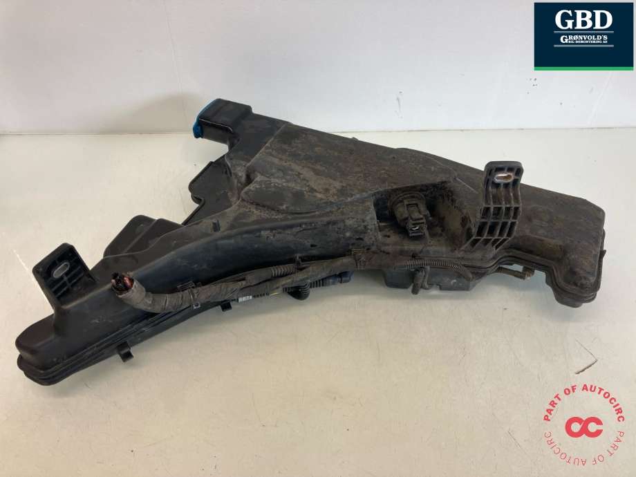 Spylertank foran til Audi A4 2015-2019 (Type V, Fase 1) (B9) (B9) (8W0 955 453 K|8W0 955 451 J|8W0 955 451 K)
