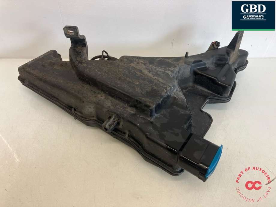 Spylertank foran til Audi A4 2015-2019 (Type V, Fase 1) (B9) (B9) (8W0 955 453 K|8W0 955 451 J|8W0 955 451 K)