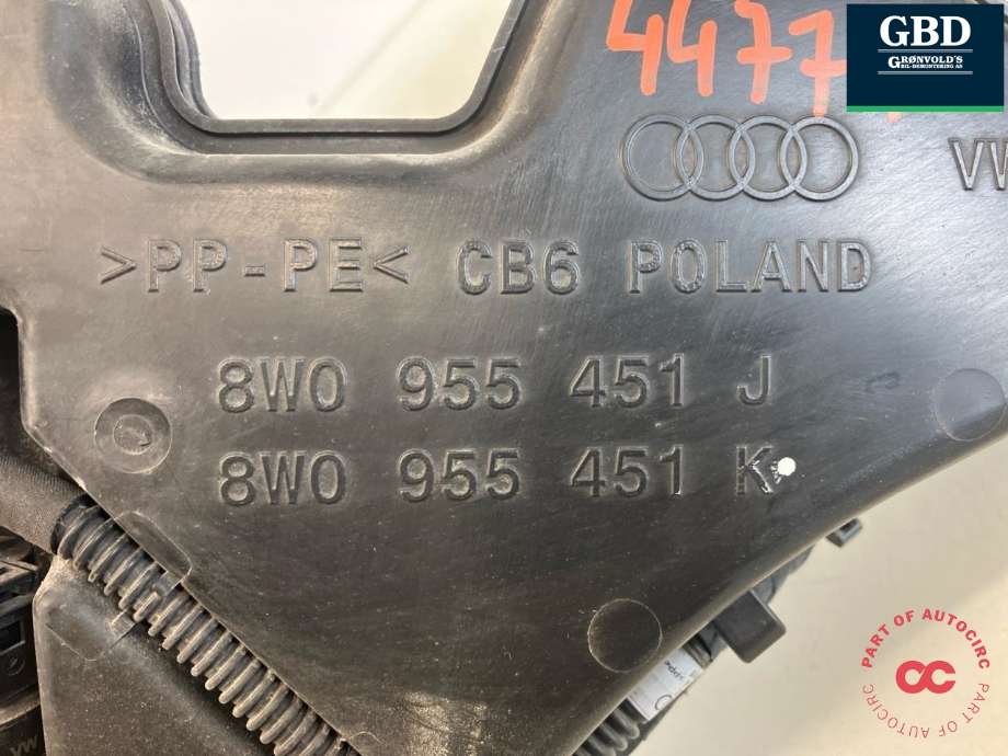 Spylertank foran til Audi A4 2015-2019 (Type V, Fase 1) (B9) (B9) (8W0 955 453 K|8W0 955 451 J|8W0 955 451 K)