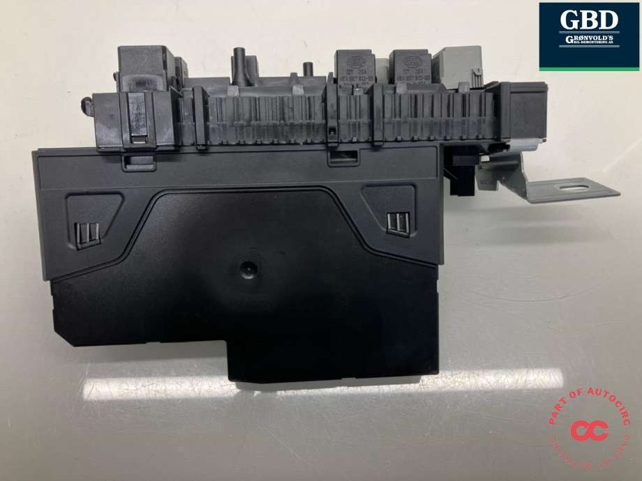 Sikringsboks bagasjerom til Mercedes GLK 2008-2015 (X204) (X204) (A 204 906 58 02| A 204 900 42 03|A 204 900 91 01| A 204 906 10 05| A 204 900 53 01|A 204 900 14 02)
