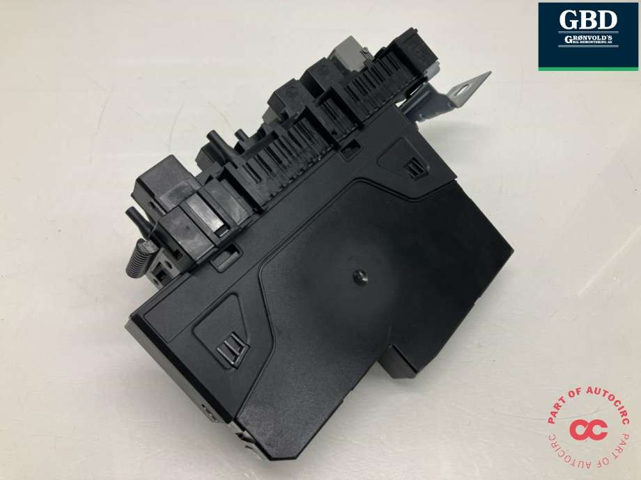 Sikringsboks bagasjerom til Mercedes GLK 2008-2015 (X204) (X204) (A 204 906 58 02| A 204 900 42 03|A 204 900 91 01| A 204 906 10 05| A 204 900 53 01|A 204 900 14 02)