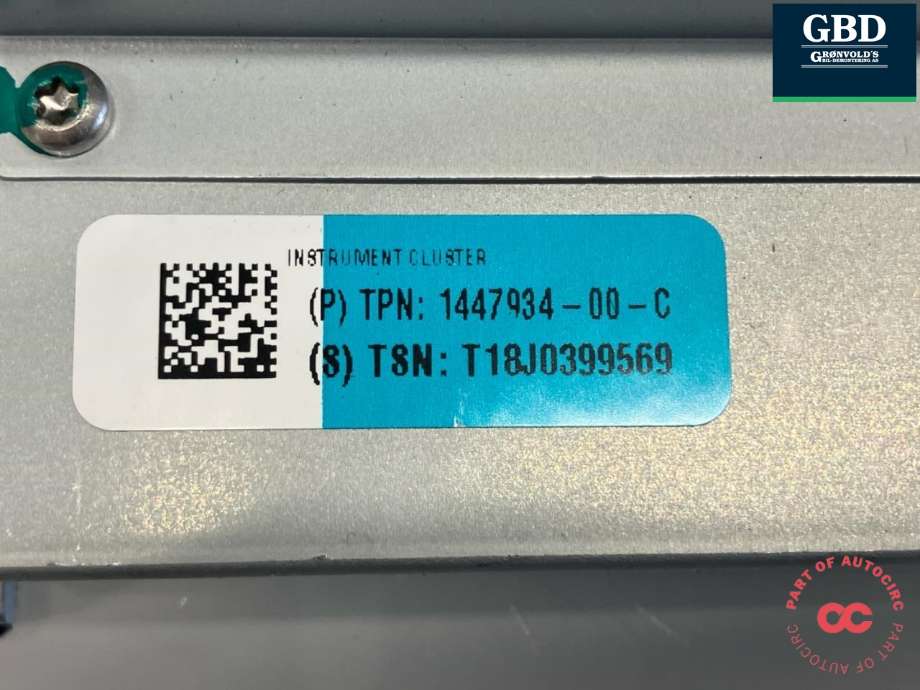 Instrumentpanel til Tesla Model X 2016-->>  (1447934-00-C|1447934-61-B| 1447934-00-D|1447934-00-E)