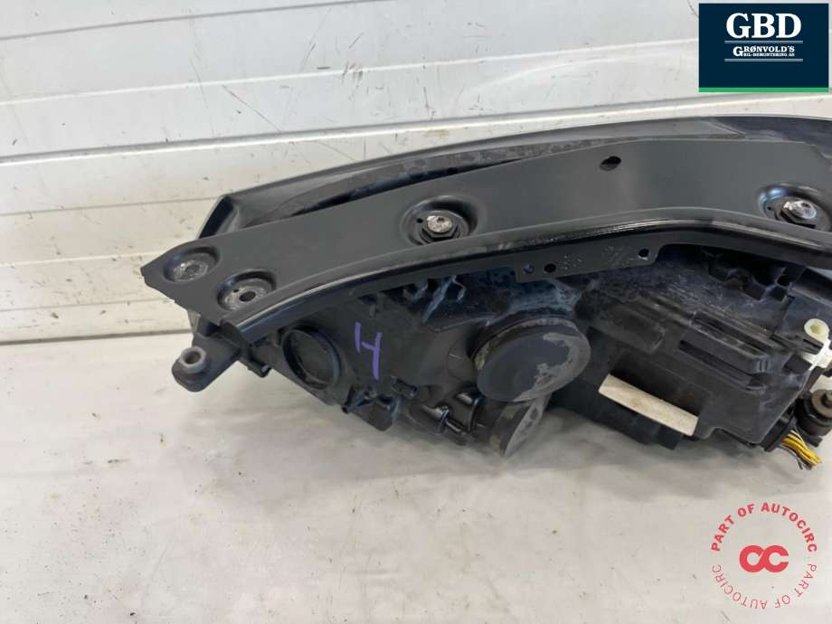 Frontlykt høyre halogen til VW Caddy 2015-2020 (Type III, Fase 3)  (2K1 941 006 B|)