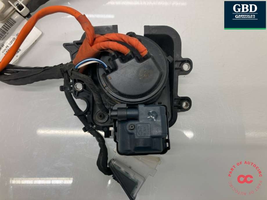 Batterilader inntak/luke til Volvo XC60 2017-->> (Type II) (32266635|32266635-001|)