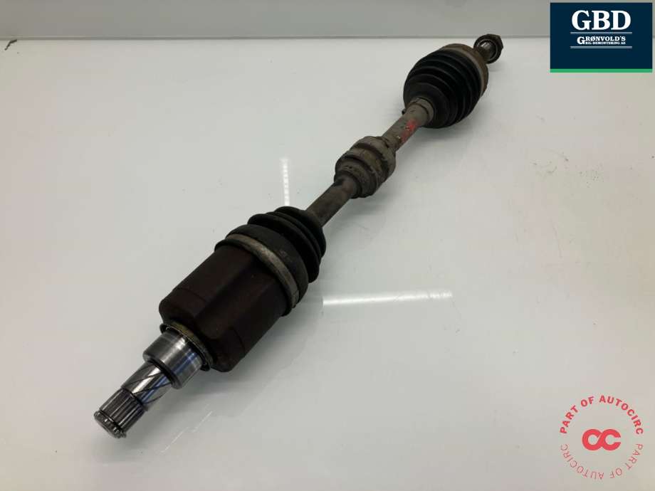 Drivaksel venstre foran, bensin/automat til Nissan Qashqai 2010-2014 (Type I, Fase 2) (39101BB90C|EBJ95MBP342|)