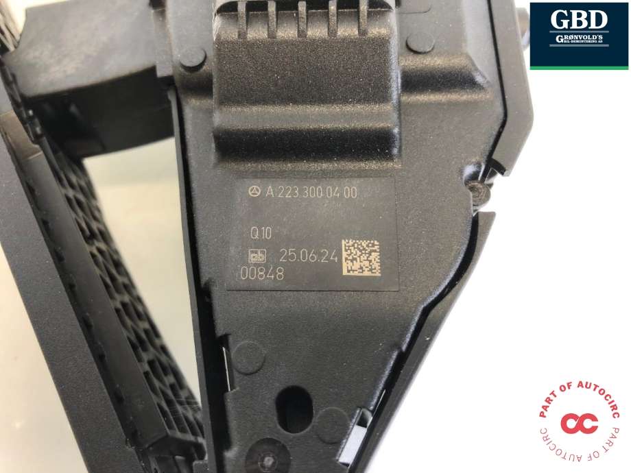 Pedal gass til Mercedes EQE 2022-->> (A 223 300 04 00|)