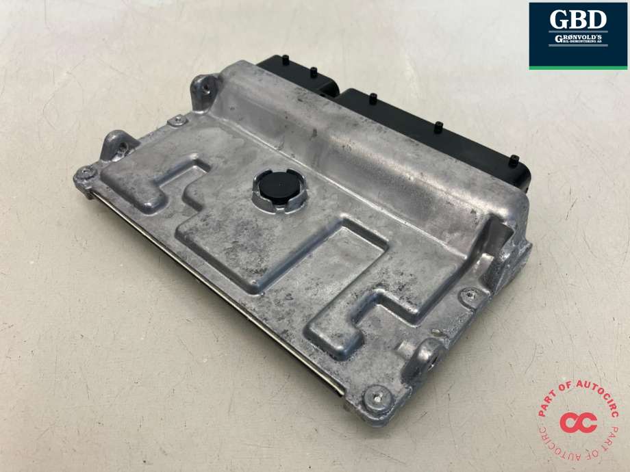 Styreenhet motor til Toyota Yaris Cross (SUV) 2021-->>  (896610UJ30|)