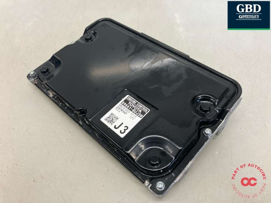 Styreenhet motor til Toyota Yaris Cross (SUV) 2021-->>  (896610UJ30|)