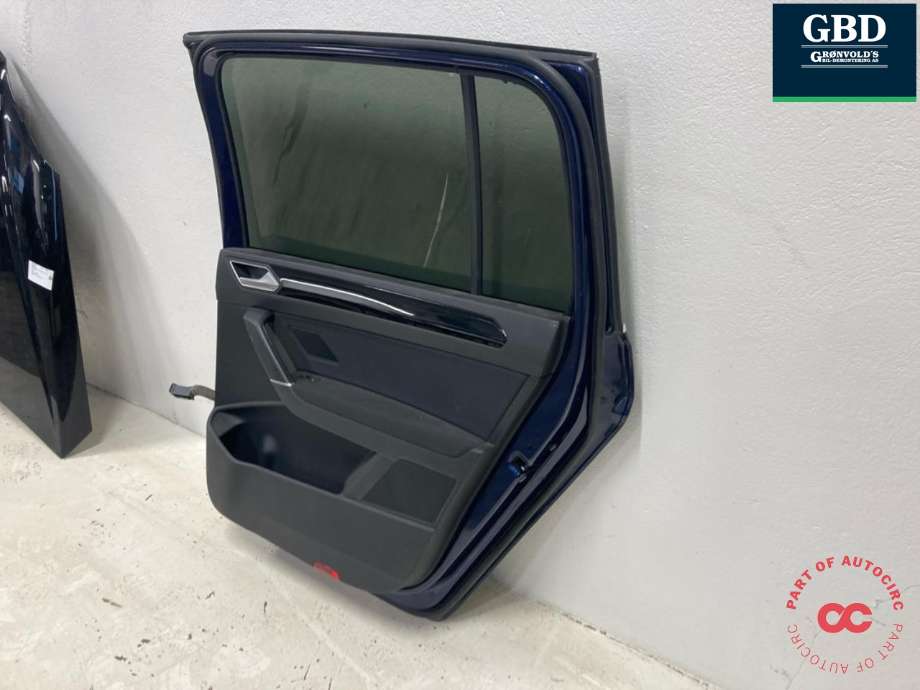 Dør høyre bak til VW Touran 2015-2021 (Type II)  (5999|5TA 833 056 AH|)