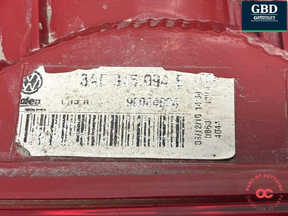 Baklykt høyre indre til VW Passat 2011-2015 (B7) (B7) (3AE 945 094 J|)