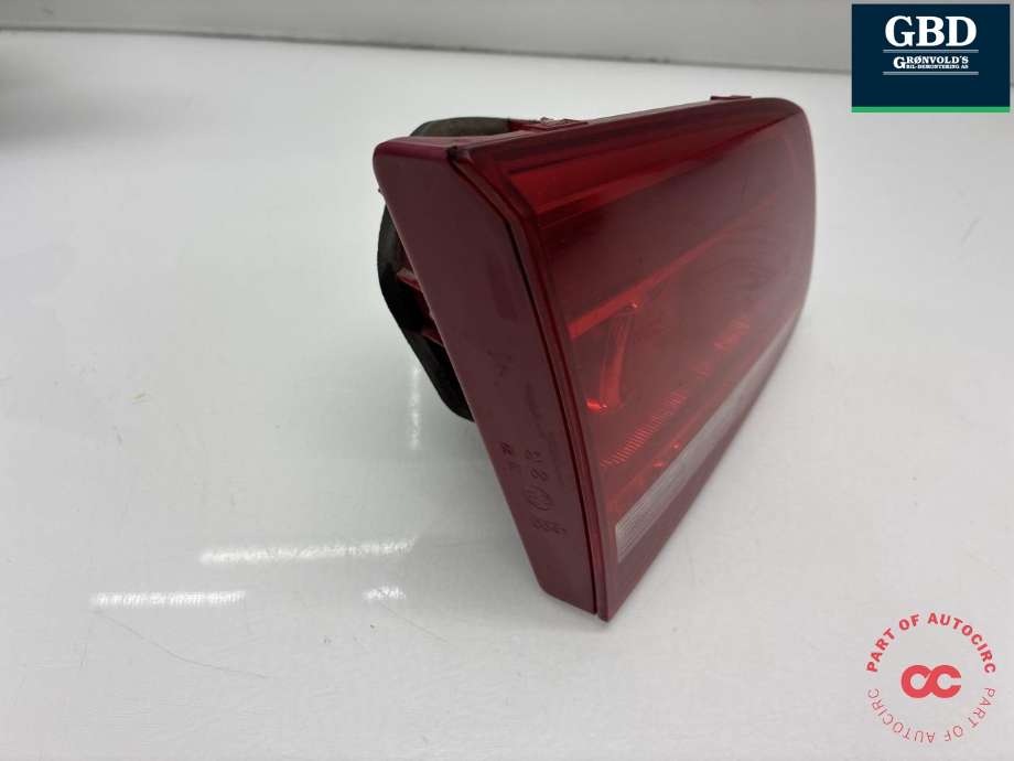 Baklykt venstre indre til VW Passat 2011-2015 (B7) (B7) (3AE 945 093 J|)