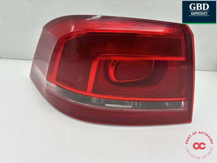 Baklykt venstre ytre til VW Passat, 2011-2015 (B7) (B7) (3AE 945 095 F)