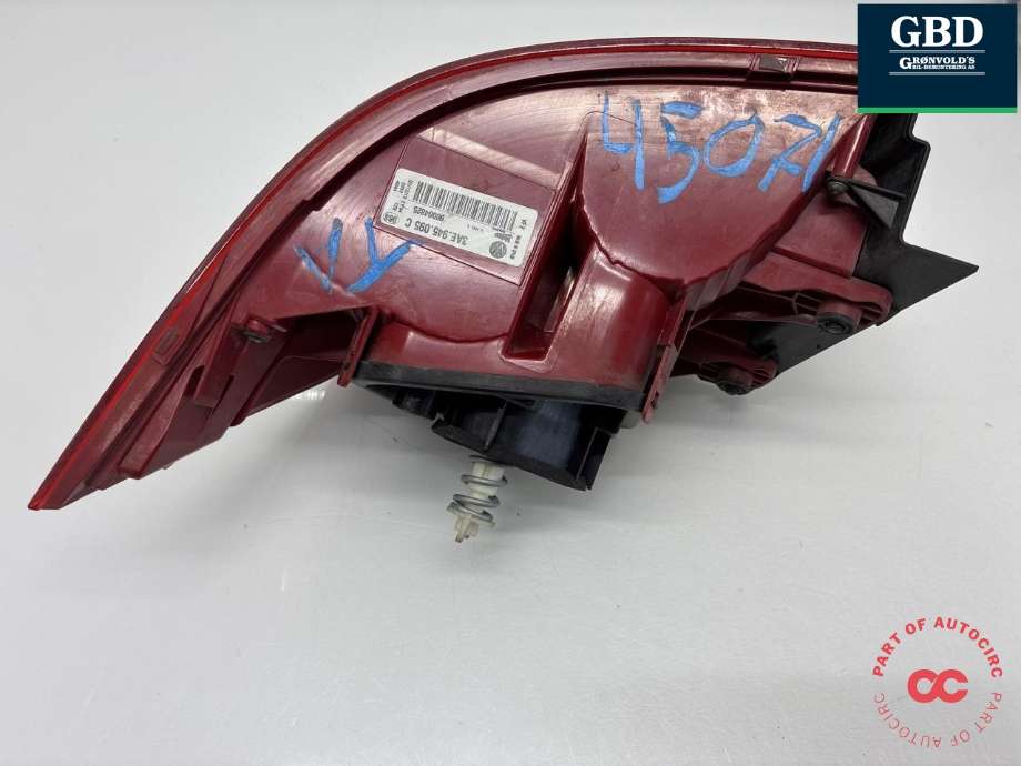 Baklykt venstre ytre til VW Passat 2011-2015 (B7) (B7) (3AE 945 095 F|)