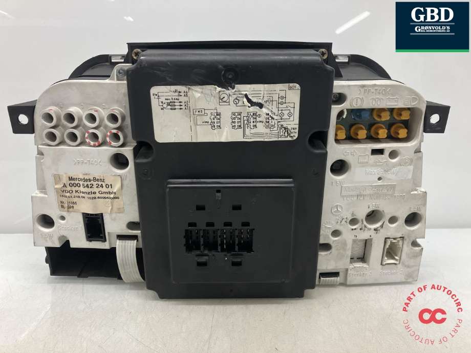 Instrumentpanel til Mercedes Sprinter 1995-2006 (903) (903) (A 000 542 24 01|)
