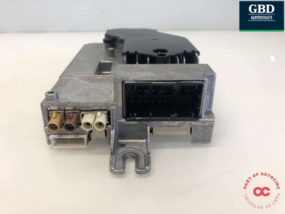 Bilstereo forsterker til BMW i4 2021-->> (G26) (G26) (65 12 5 B44 D33|65 12 5 A86 482|)