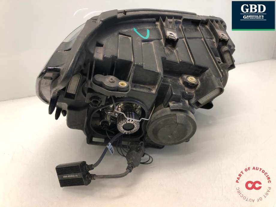 Frontlykt venstre halogen til VW Transporter / Caravelle 2015-2019 (T6) (T6) (7E1 941 015 AD|7E1941015AB|)
