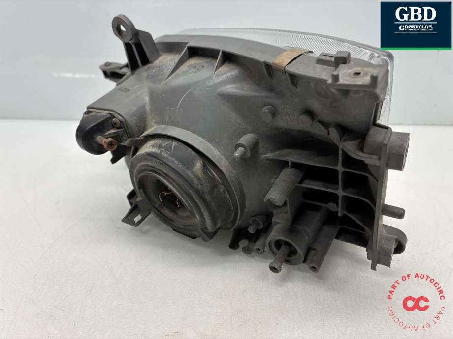Frontlykt høyre halogen til Toyota Hiace 2001-2006 (Fase 2)  (8111026103|)