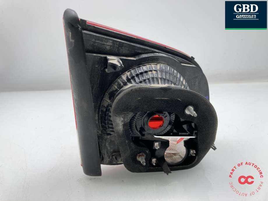 Baklykt høyre indre til VW Golf VI 2008-2012  (5K0 945 094 AA|)