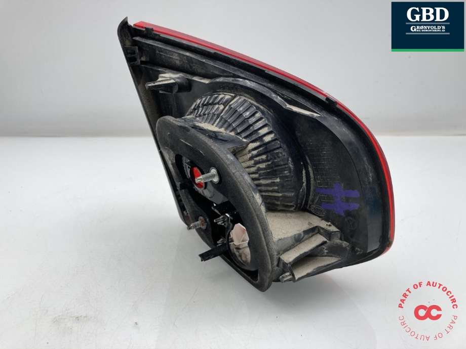 Baklykt høyre indre til VW Golf VI 2008-2012  (5K0 945 094 AA|)