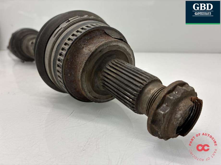 Drivaksel høyre foran, diesel/automat til BMW 5-Serie 2003-2010 (E60/E61) (E60/E61) (31 60 7 570 272|7529390|)