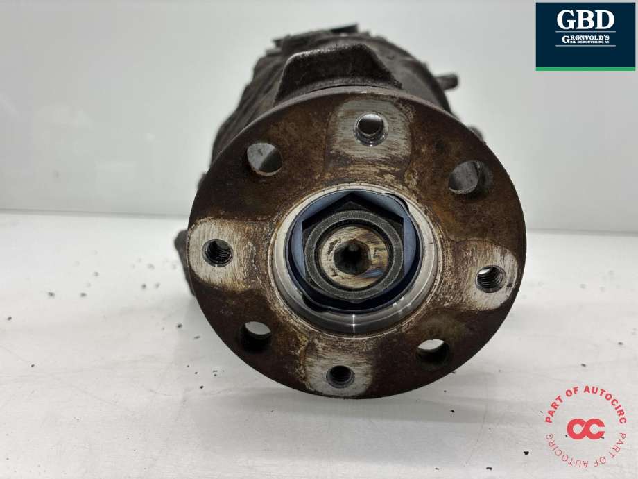 Kardang klokke foran til BMW 5-Serie 2003-2010 (E60/E61) (E60/E61) (31 50 7 555 877|)