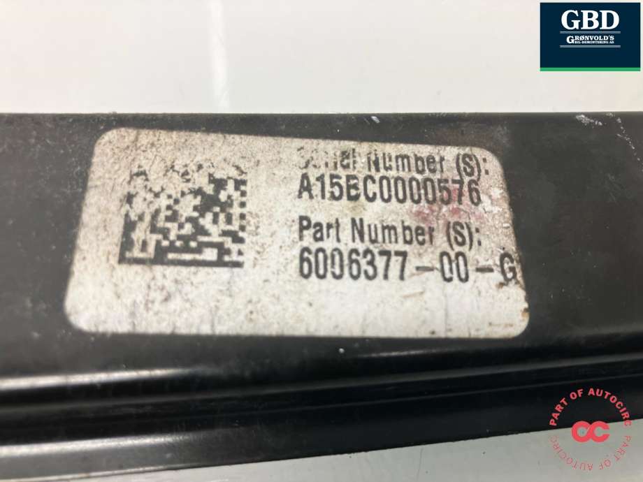 Ruteheis høyre bak til Tesla Model S 2013-2016 (Fase 1) (6006377-00-I|6006377-00-C | 6006377-00-D |6006377-00-E | 6006377-00-F | 6006377-00-G|1506040-00-F | 1506040-98-F | 1584798-00-A |6006377-88-K |6006377-98-K)