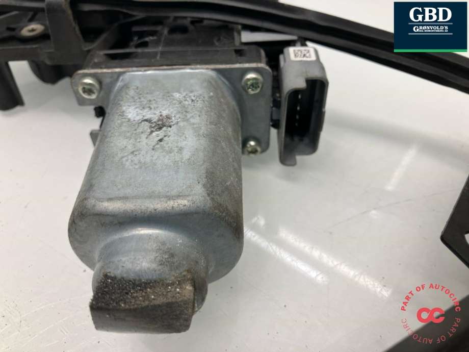 Ruteheis høyre bak til Tesla Model S 2013-2016 (Fase 1) (6006377-00-I|6006377-00-C | 6006377-00-D |6006377-00-E | 6006377-00-F | 6006377-00-G|1506040-00-F | 1506040-98-F | 1584798-00-A |6006377-88-K |6006377-98-K)