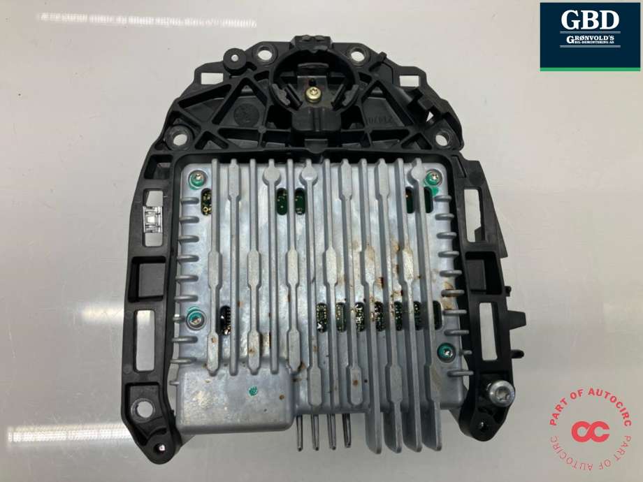 Parkeringskamera foran til Tesla Model S 2013-2016 (Fase 1) (1038482-99-H|1038482-00-D| 1038482-00-E| 1038482-00-F|1038482-00-J| 1038482-90-N| 1038482-99-G)