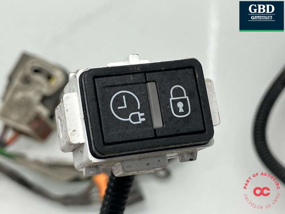 Batterilader inntak/luke til Peugeot 3008 2016-->> (Type II) (98 353 782 80|)