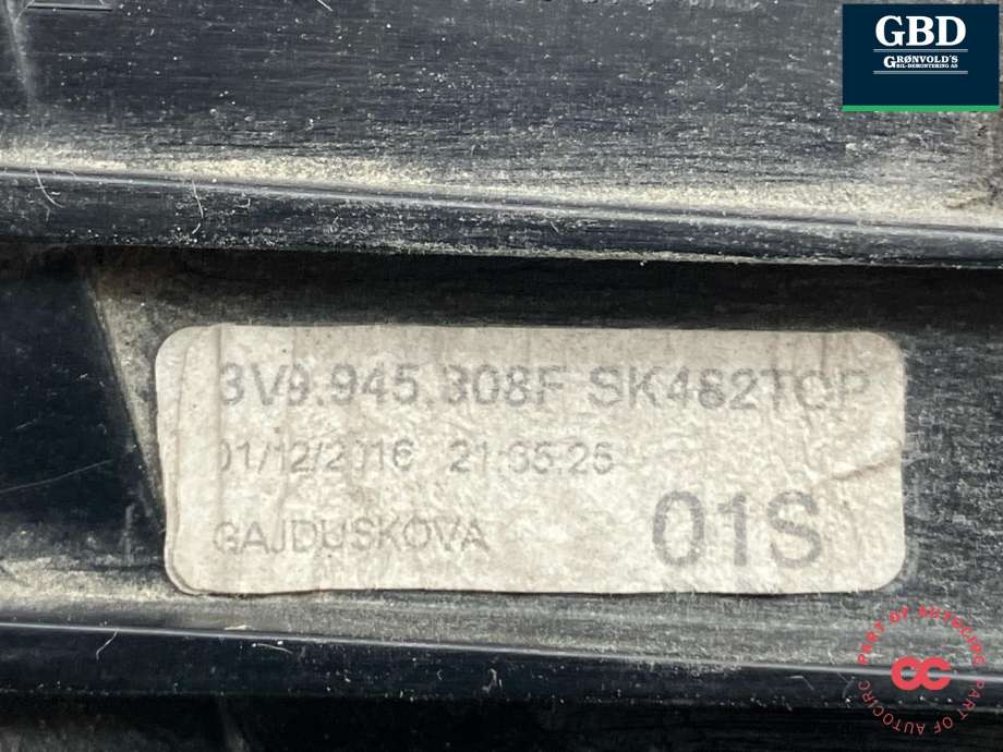 Baklykt høyre indre til Škoda Superb 2015-->> (Type III)  (3V9 945 308 F|)