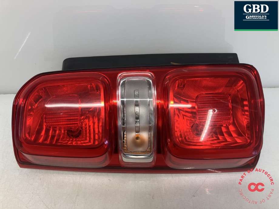 Baklykt venstre til Peugeot Expert 2016-->> (Type III) (98 082 431 80|)