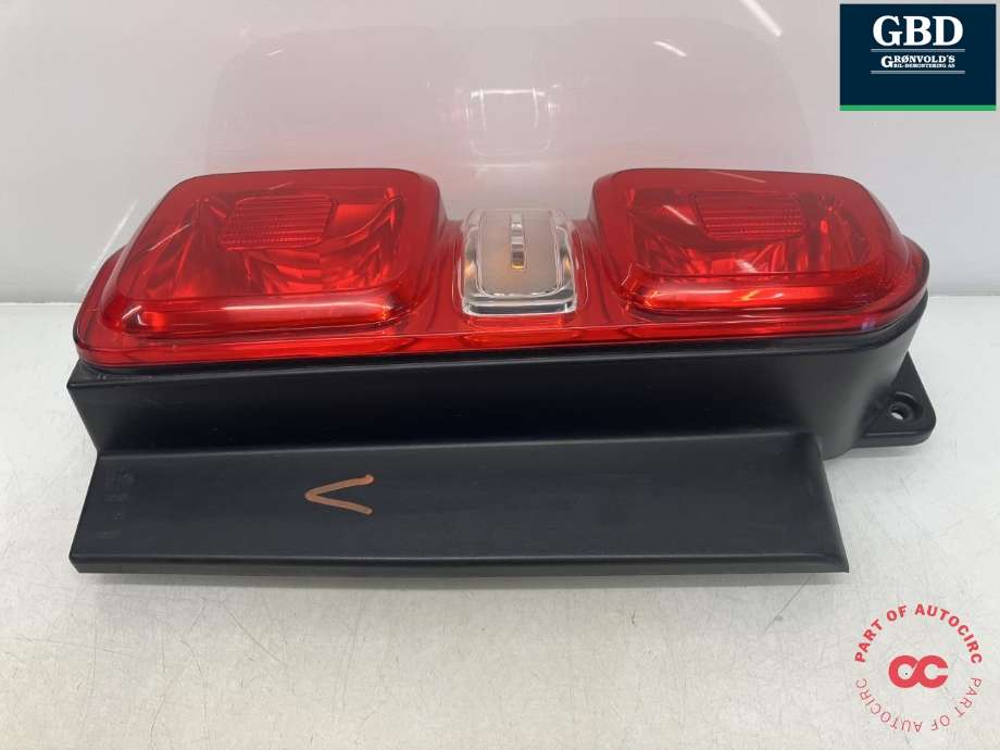 Baklykt venstre til Peugeot Expert 2016-->> (Type III) (98 082 431 80|)
