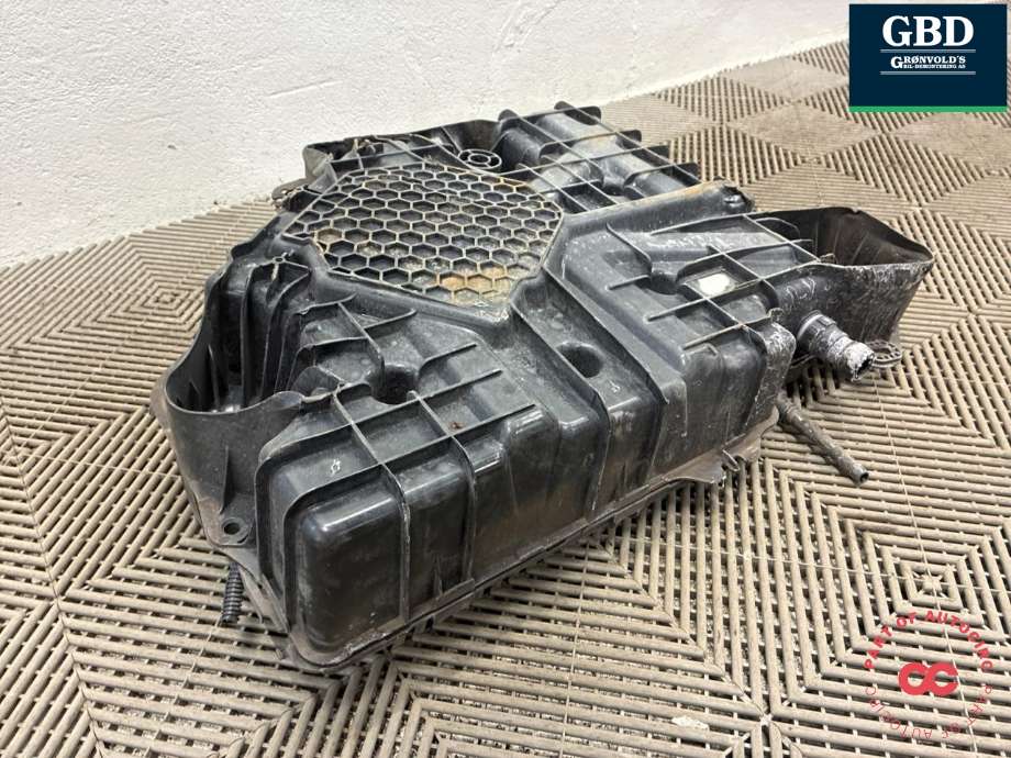 AdBlue tank til Peugeot Expert 2016-->> (Type III) (16 826 205 80|98 222 572 80|16 826 160 80)