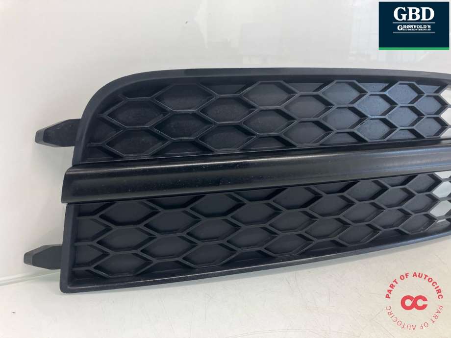 Grill høyre til Audi A7 2010-2014 (Type I, Fase 1) (4G8 807 682 B|4G8 807 682 B 9B9|)