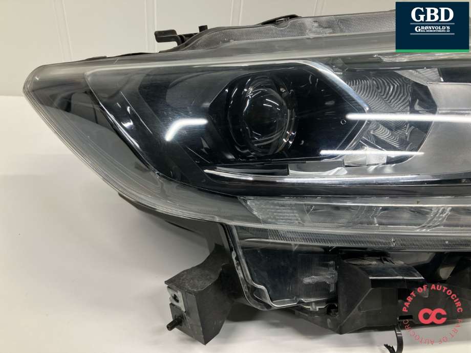 Frontlykt høyre full-LED til Nissan X-Trail 2014-2022 (T32) (T32) (260104CC6C|)