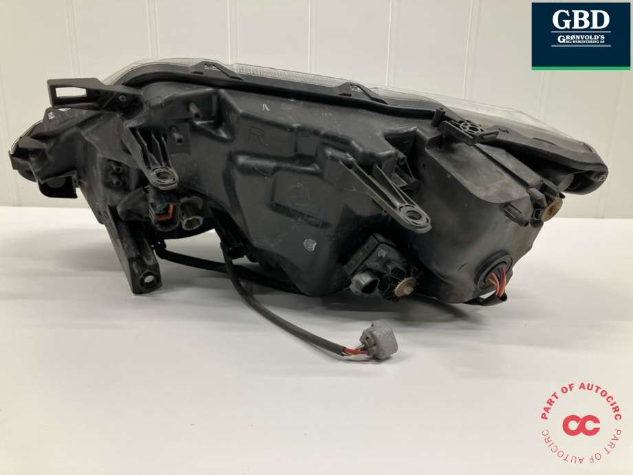 Frontlykt høyre full-LED til Nissan X-Trail 2014-2022 (T32) (T32) (260104CC6C|)