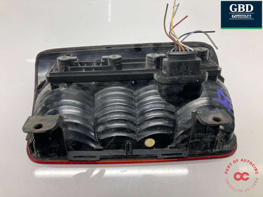 Baklykt venstre til VW Caddy 2004-2010 (Type III, Fase 1)  (2K0 945 095 P|2K0 945 095 M|)