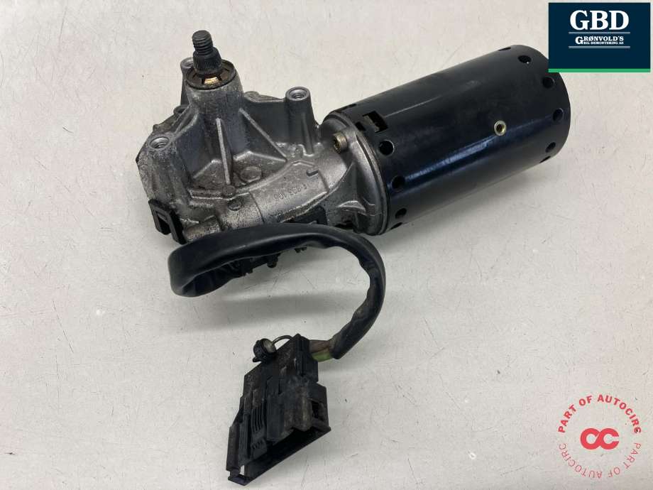 Viskermotor frontrute til Mercedes S-Klasse 1999-2005 (W220) (W220) (BOSCH|A 220 820 07 42|0 390 241 435|)