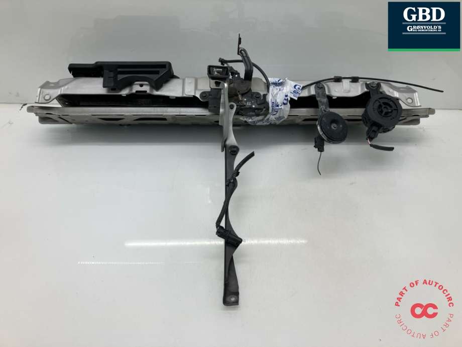 Frontplate til Toyota Corolla 2019-->>  (16594F3040|165920T110|16593F2050 | 16595F2050)